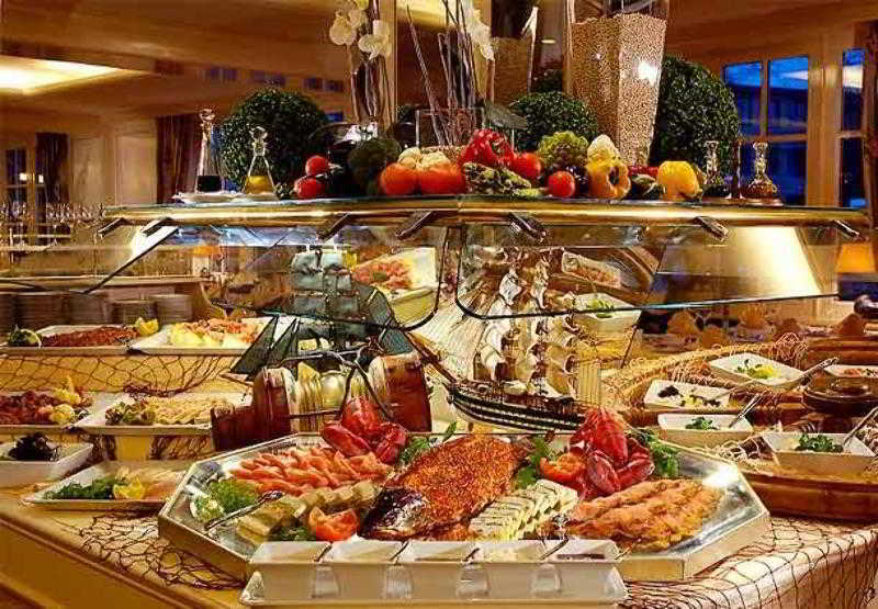 Courtyard By Marriott Hamburg Airport Hotel Restaurant foto
