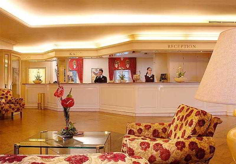 Courtyard By Marriott Hamburg Airport Hotel Interior foto