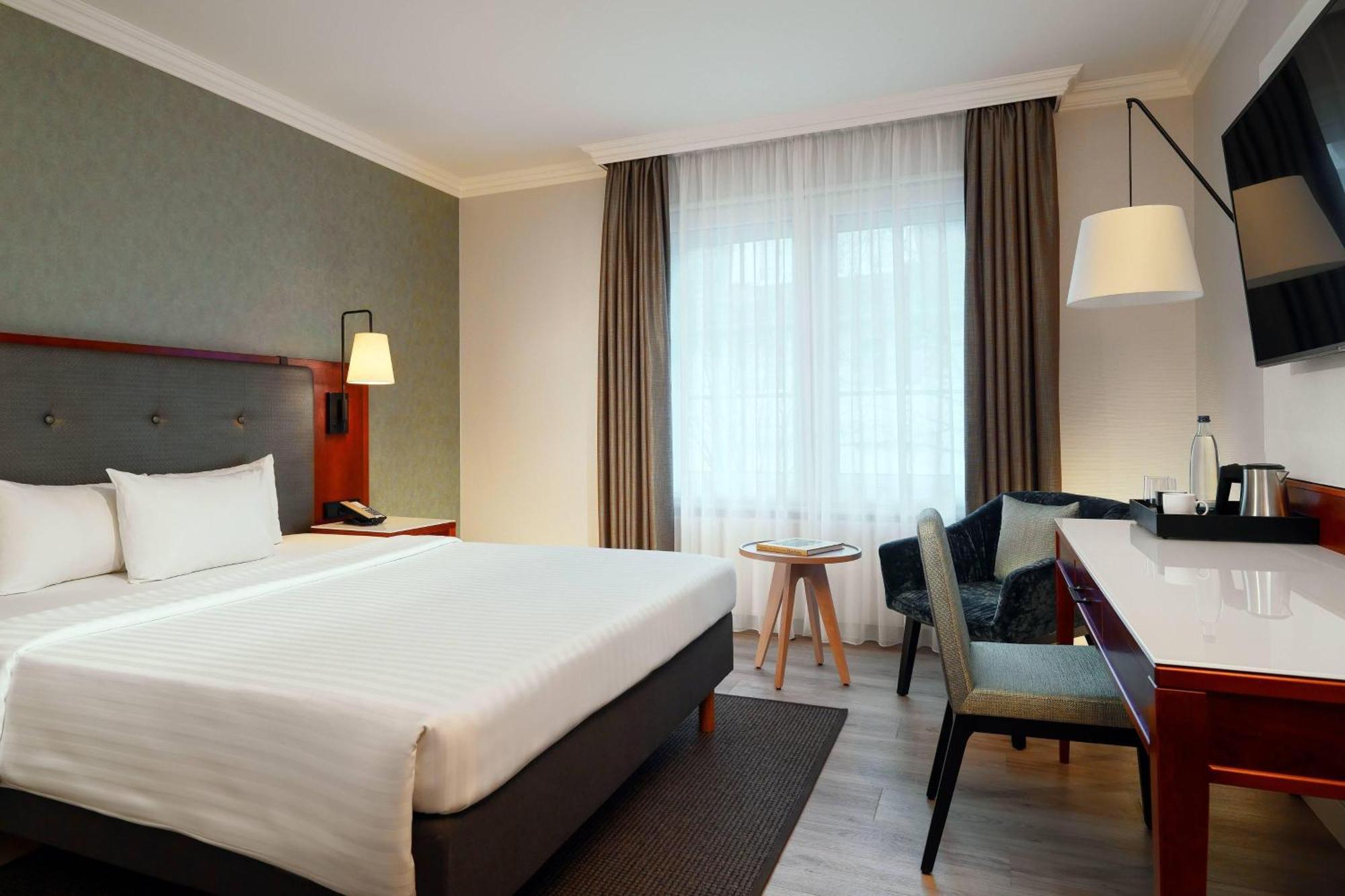 Courtyard By Marriott Hamburg Airport Hotel Exterior foto