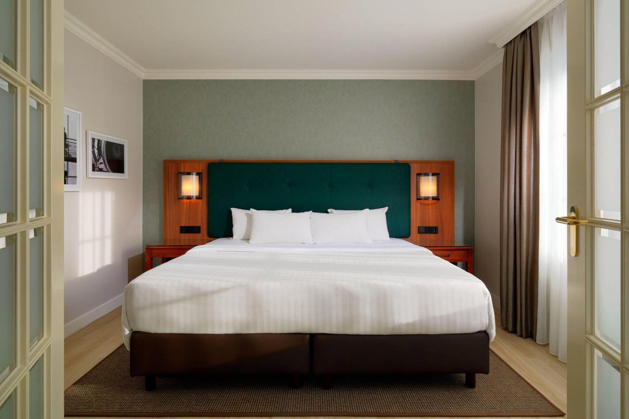 Courtyard By Marriott Hamburg Airport Hotel Exterior foto