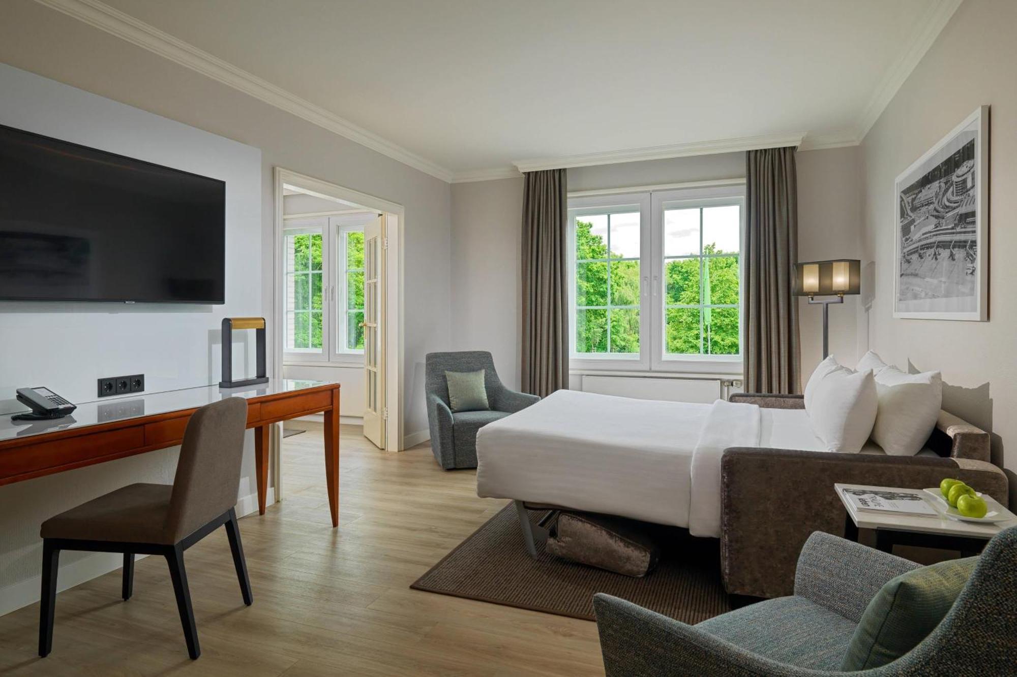 Courtyard By Marriott Hamburg Airport Hotel Exterior foto