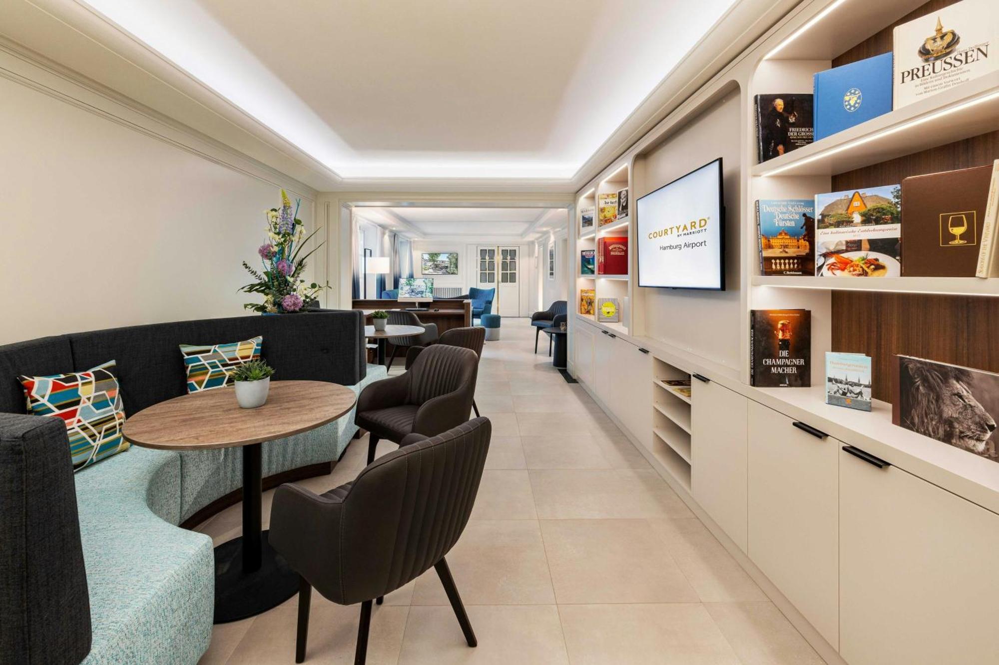 Courtyard By Marriott Hamburg Airport Hotel Exterior foto