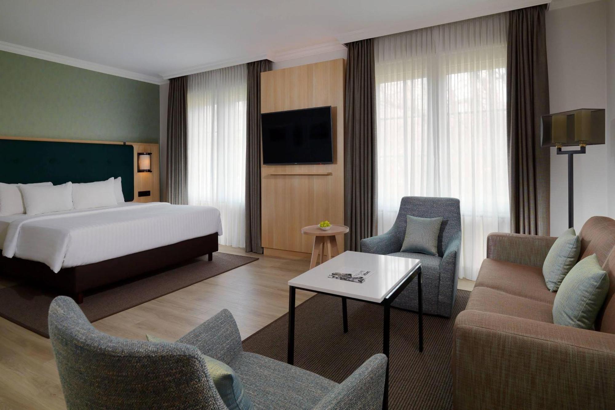 Courtyard By Marriott Hamburg Airport Hotel Exterior foto