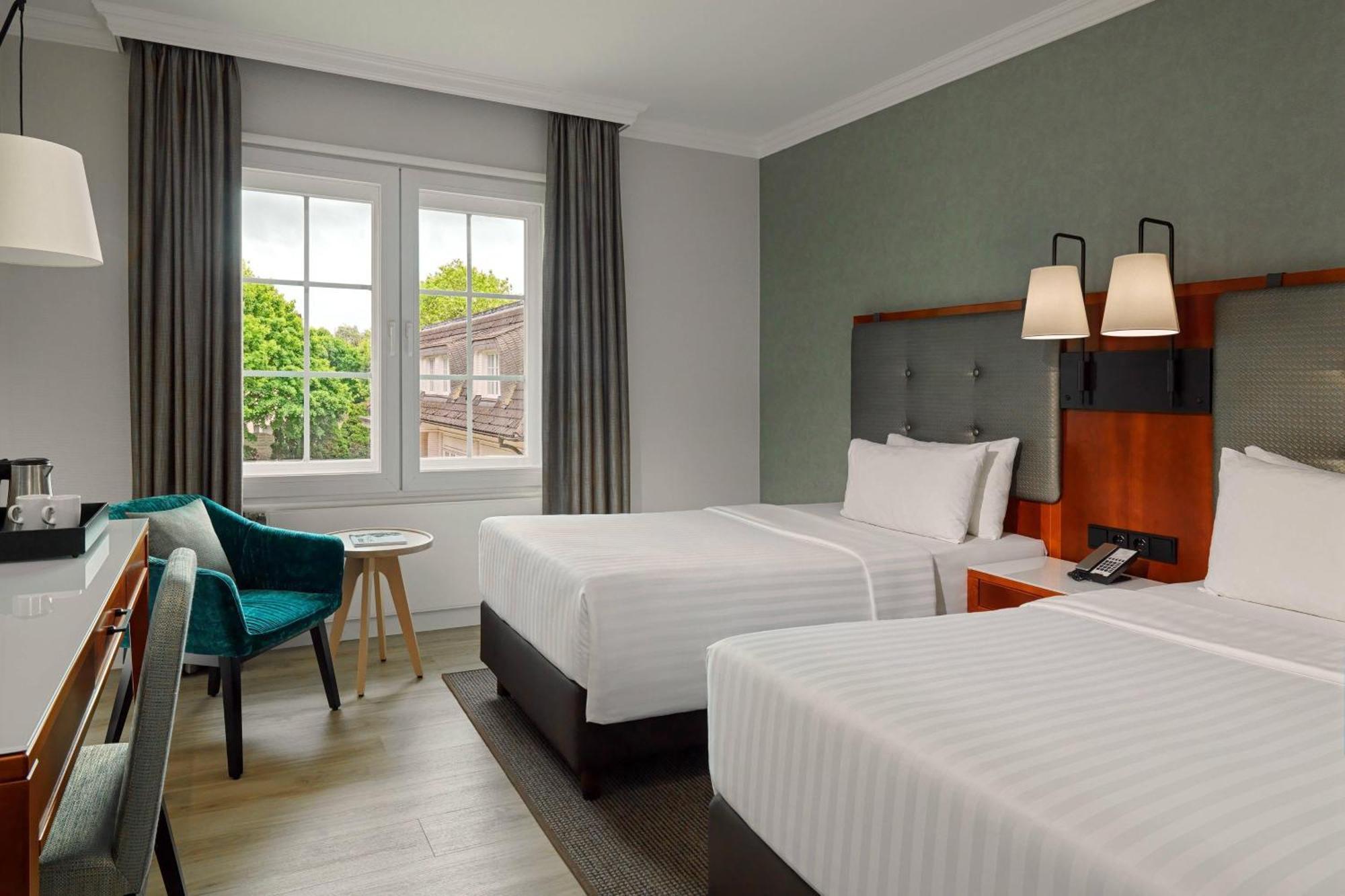 Courtyard By Marriott Hamburg Airport Hotel Exterior foto